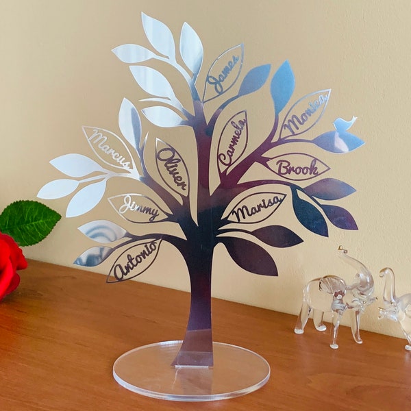 Arbre de nom de famille personnalisé, ornement autoportant, noms découpés au laser, souvenir, décoration d'intérieur, cadeau de fête des mères, cadeau d'anniversaire pour maman