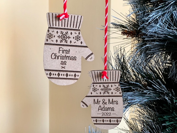 Personalized First Christmas as Mr & Mrs Ornament Custom Wooden Mittens Newlywed Gift Just Married Gift Xmas Gloves Hanging Tree Decorations
