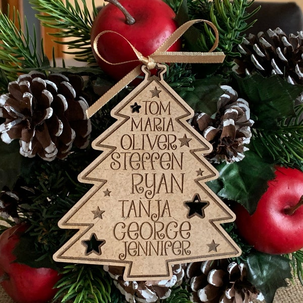 Árboles de Navidad familiares de madera personalizados - Navidad 2024 - Adornos colgantes grabados - Apellidos - Regalo navideño Árboles de madera Nombres de niños