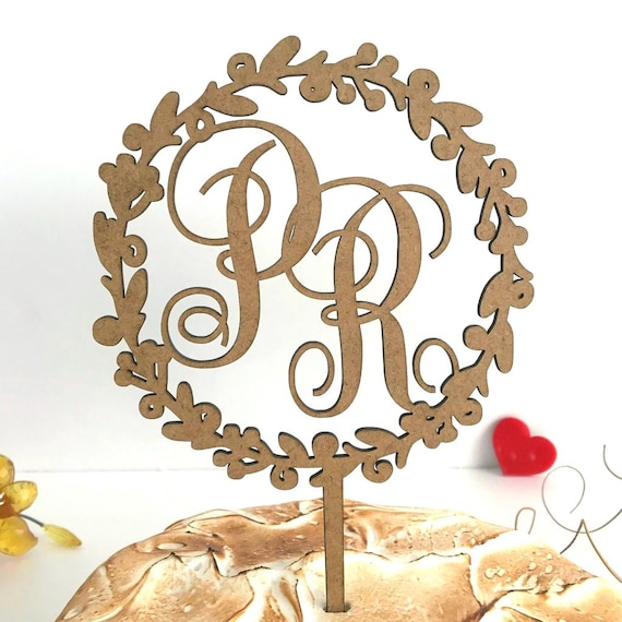 Personalized Wedding Initials Custom Cake Topper Laurel Wreath Custom Monogram Bride & Groom Letters Bridal Party Decorations Floral Wreath