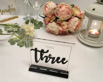 Acryl Hochzeit Tischnummern - Benutzerdefinierte Laser Cut Schilder - Freistehende Mittelstücke für den Empfang und Eventdekorationen
