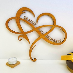 Letrero de infinito de madera personalizado - Letrero de corazón personalizado - Regalo de bodas con nombres de pareja y fecha de establecimiento - Arte de pared de corazón de madera - Decoración del hogar