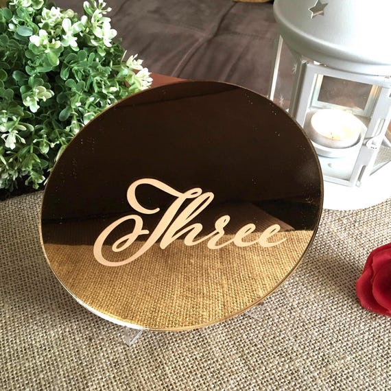Engraved wedding table numbers Script etched Cursive number Reception Gold mirror acrylic number Circle Number Signs Centerpiece Calligraphy