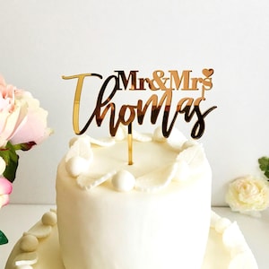 Gepersonaliseerde meneer en mevrouw caketopper bruidstaarttoppers met hart achternaam familie hout acryl goud zilver spiegel tafeldecoraties