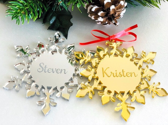 Personalized Engraved Mirror Acrylic Snowflake Wedding Favor Hanging Name Ornament Christmas 2025 Crystal Shape Custom Xmas Tree Decorations