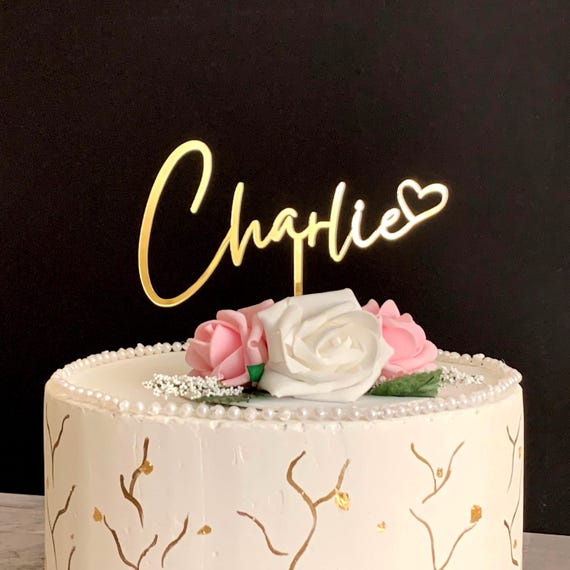 Personalized Name Cake Topper - Heartwarming Custom Cake Topper - Mr & Mrs- Customizable with Any Name - Perfect for Birthdays and Weddings