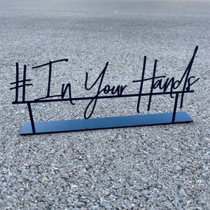Hashtag personnalisé - Hashtag de mariage personnalisé - Panneau de table en métal - Panneau autoportant découpé au laser pour table - Logo d'entreprise - Votre texte