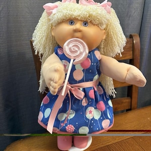 Vintage Cabbage Patch Barnfödelsedagsklänning med ballonger Blond Violetta Ögon Rosa Sucker