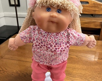 1996 Cabbage Patch Kid Blonde Crimped Hair Blue Eyes HM18 Pink Floral Shirt Cute