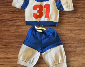 Vintage des années 1980, écusson chou, vêtements pour enfants, survêtement de football bleu et gris rouge #31