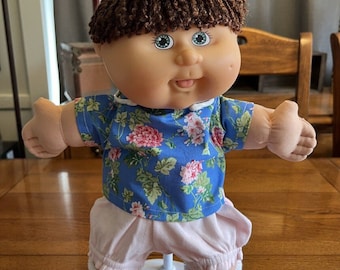 2007 Messy Face Cabbage Patch Kid Brown Hair Green Eyes Pink Floral Outfit