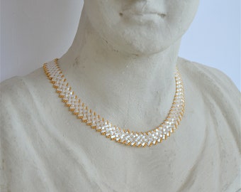 Collier Court En Perles D'eau Douce Naturelles Et Perles De Rocailles Dorées - Neuf Avec étiquettes