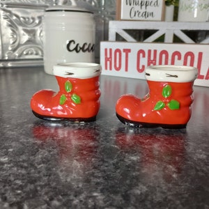 Lefton Japan Vintage 1950s Santa Boot Set of 2 Mistletoe Ceramic Hand Painted excellent condition