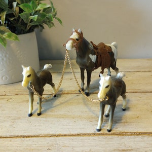Vintage Chained horse family of 3 mare foul colt Western farmhouse ranch decor made of plastic