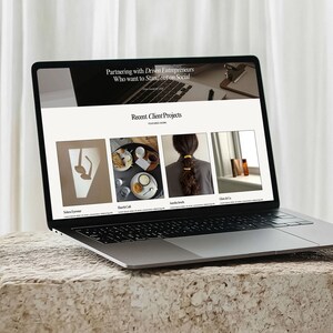 Modèle de site Web Squarespace 7.1 | Gestionnaire des médias sociaux | Agence de marketing | Assistants virtuels | Entraîneurs | Page de destination | Moderne et minimaliste image 4