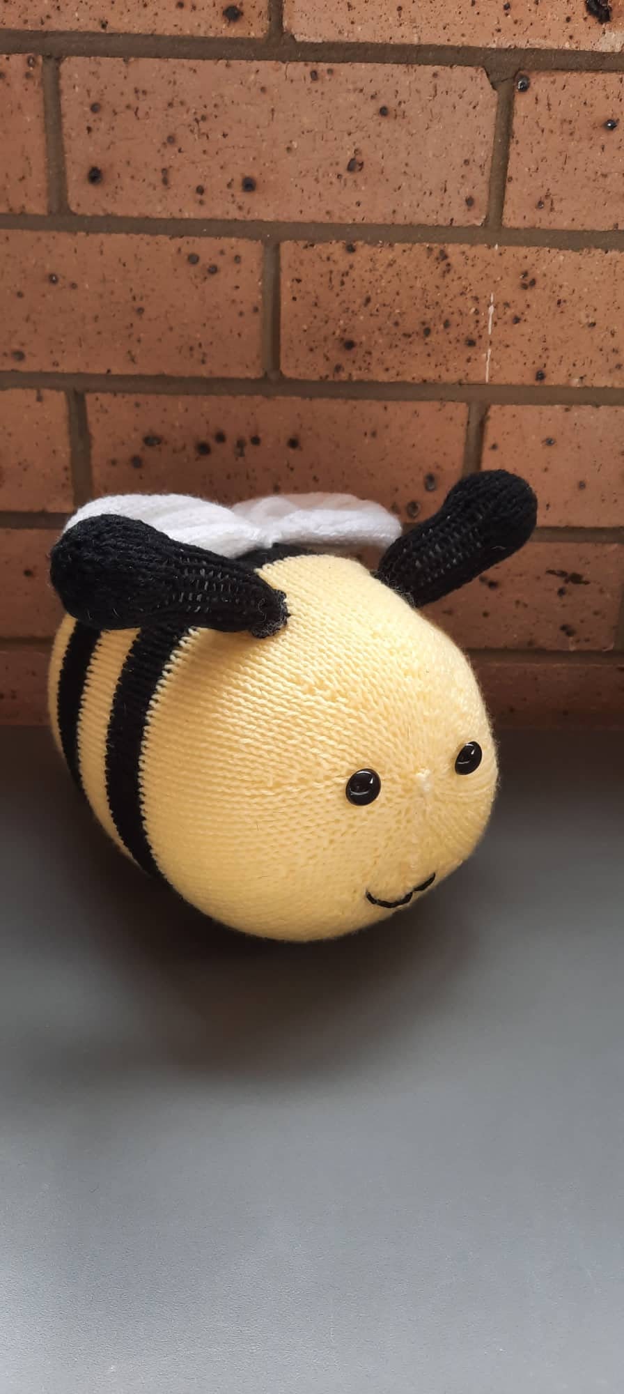 Bonnie the Bumble Bee Knitting Pattern *DIGITAL DOWNLOAD* - Etsy