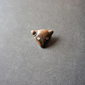 Badger brooch, wild animals and nature lover image 1