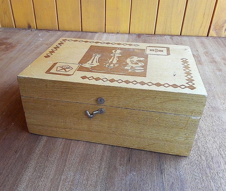 big wooden russian grandmaster chessmen USSR in the original box Grossmeister vintage soviet tournament chess pieces set