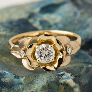 Flower & Leaves Engagement Ring, 14K / 18K Yellow Gold, Unique Engagement Ring, Nature Inspired, Leaf Engagement Ring, Flower Diamond Ring