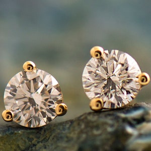 3 Prongs Studs, Diamond Earrings, 14K Yellow gold, Solitaire earrings, Diamond studs, everyday earrrings, diamonds gift, VS Quality