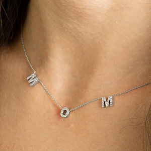 Collar para mamá, oro blanco de 14 quilates/18 quilates, collar para mamá con diamantes, regalo para mamá, colgante con letras, collar de oro para mamá, regalo para el día de la madre