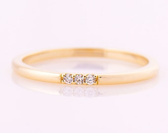 1.5 mm 3 Diamonds Ring, Three Diamonds Stack Band, 14K / 18K Yellow Gold, Stacking Band, Tiny Diamonds Ring, Thin Wedding ring, Promise ring