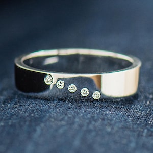 4.5mm Wedding Band, 14K / 18K White Gold & Diamonds Band, Diagonal Ring, Diamonds Wedding Ring, Unique Ring, Shiny Ring, Unisex Gold Ring,