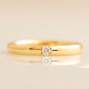 2.5 mm Single Diamond Ring, 14K / 18K Yellow Gold, Smooth Wedding Ring, Diamond Wedding Band,  Stacking Ring, Dainty ring, Promise ring