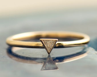 Triangle Diamond Ring, 14K / 18K Yellow Gold, Solitaire Diamond Ring, Trillion Engagement Ring, Stack Ring, Delicate Ring, Triangle Ring