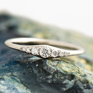 Lady slipper store oval engagement ring