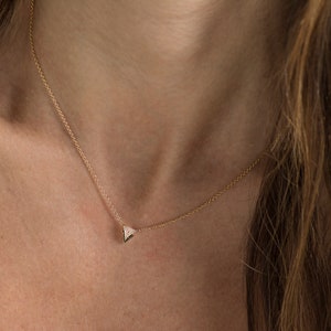 Triangle Diamond Necklace, 14K / 18K Yellow Gold, Minimalist Diamond Necklace, Feminine Necklace, Feminine Gold Pendant, Solitaire necklace