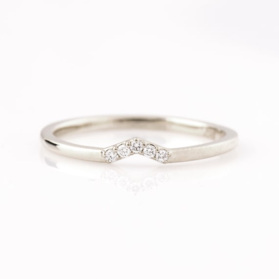 Small V Shaped Ring, 14K/18K White Gold Band, Diamond Wedding Band, Chevron Ring, V Gold Ring, Stacking Ring, Thin Diamond Ring, Five Stone