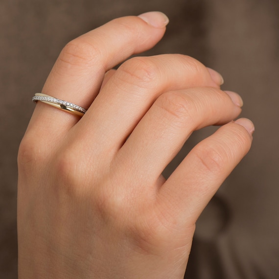 Two tone anniversary band deals