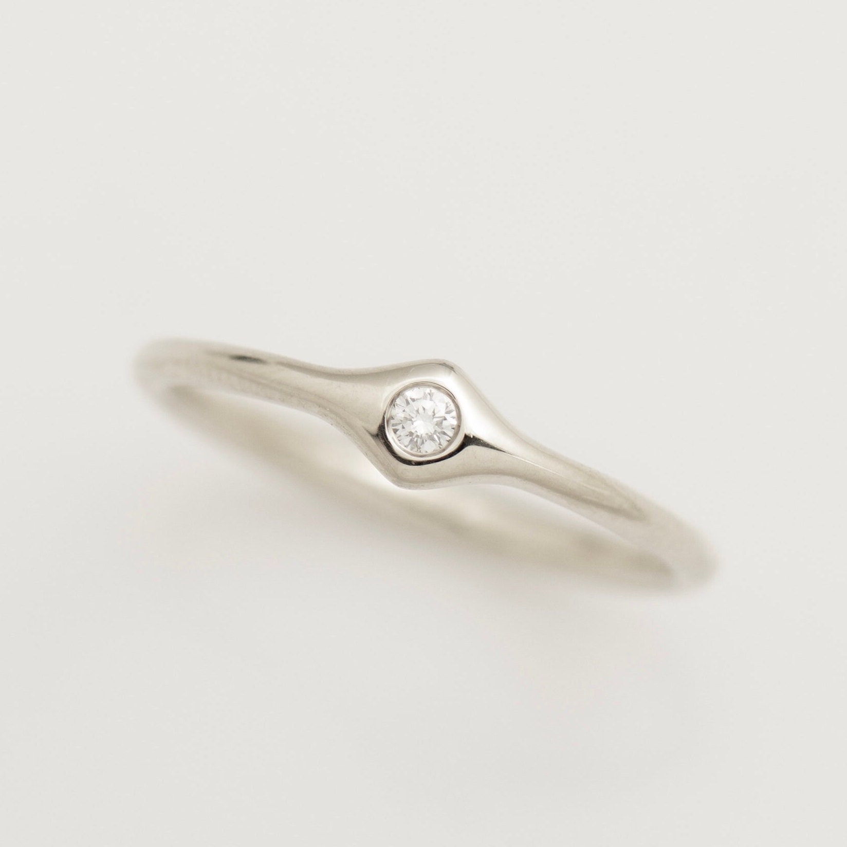 Delicate Diamond Ring, 14K / 18K White Gold Ring, Thin Diamond Ring, Delicate Ring, Tapered Ring, Stacking Ring, Single Diamond Ring