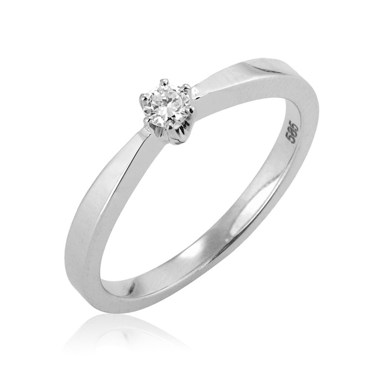 one diamond engagement ring