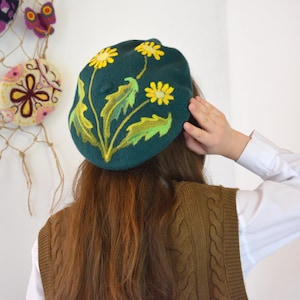 Dandelion beret green beret felt beret beret pattern handmade pattern art wool beret women's beret wool beret hat pattern women image 1