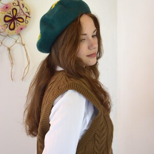 Dandelion beret green beret felt beret beret pattern handmade pattern art wool beret women's beret wool beret hat pattern women image 10