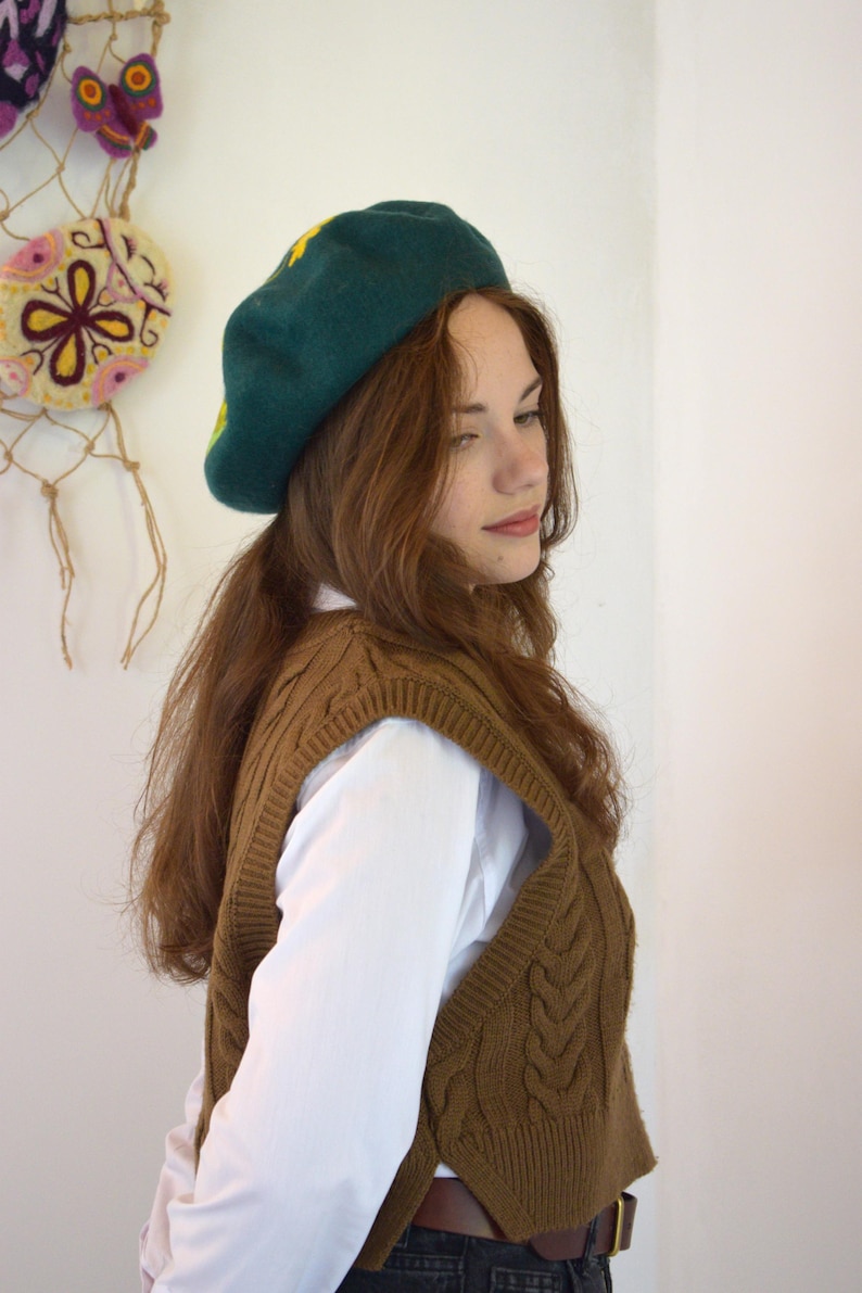 Dandelion beret green beret felt beret beret pattern handmade pattern art wool beret women's beret wool beret hat pattern women image 10