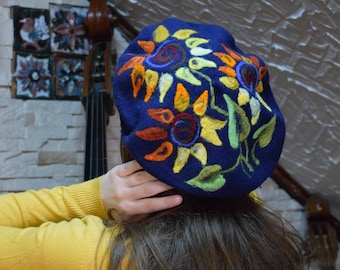 Mother's Day gift Dark blue French beret French wool beret French felt beret with flowers Wool beret with sunflowers Felt hat with flowers