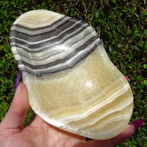 Polished Banded Zebra Calcite Bowl / Dish - 297g - 16cm Longest Length