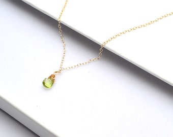 Dainty Peridot pendant in gold, Peridot Jewelry, August Birthstone, Green Peridot, 14K gold filled, Her Birthday Gift, Peridot necklace gold