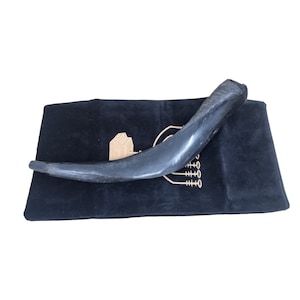 Kosher Kudu Shofar (16&quot;-20&quot;) - Handcrafted Yemenite Horn from Israel with Embroidered Bag