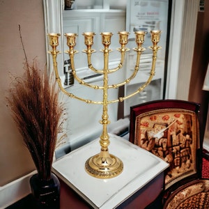 7-Branch Temple Menorah – Biblical Copper Lampstand – Christian Gift from Israel – Holy Land Decor