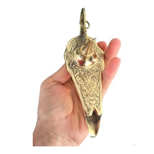 Hand-Engraved Brass Aladdin Oil Lamp, Vintage-Style Genie Lamp, Decorative Miniature Home Decor, Collectible Gift for Fantasy Lovers