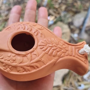 Single Herodian Olive Oil Lamp with Wick - Terra Cotta Biblical Replica