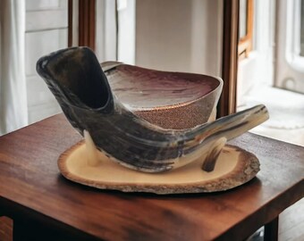 本物の雄羊の角笛と手作りの木製スタンド | イスラエル製 | ユダヤ教の