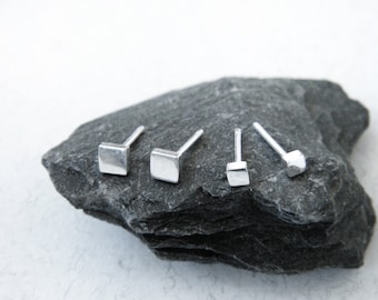 Square stud earrings in silver, Minimalist earrings, Cube earrings, Geometric earrings.