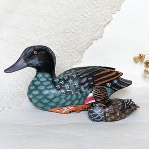 Vintage wooden Duck Figurine pair. Antique wood Duck ornament. Hand carved and hand painted wooden duck pair. Two Wooden duck figurines.