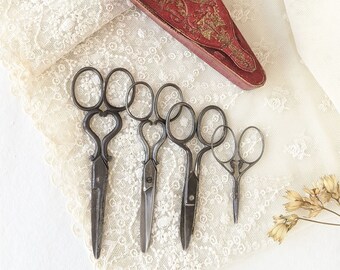 Vintage Stickerei Schere gerade scharf Edelstahl 4 Zoll Drachen Design kleine Vintage Stickerei Schere gerade scharf Edelstahl 4 Zoll Drachen Design kleine