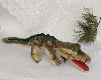 Vintage Steiff Original Crocodile Gaty. Vintage Crocodile toy. Vintage stuffed steiff toy. Antique mohair toy. Collection Crocodile Steiff.